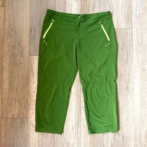 Women's Title Nine Rogue Quick Dry Green Capri Pants